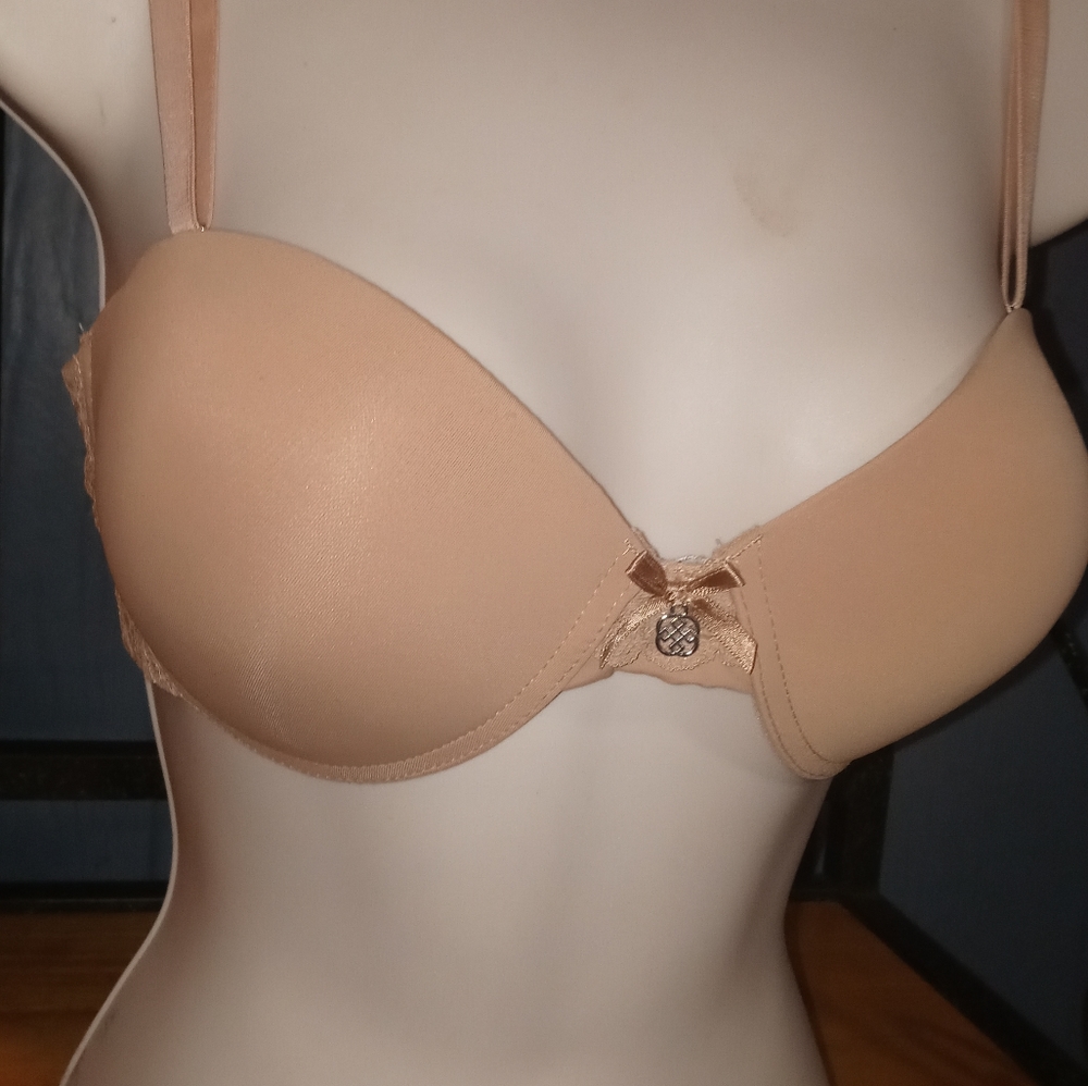 Daisy Fuentes Bra Tan / Beige Bra 38C Perfect Pre-owned Condition